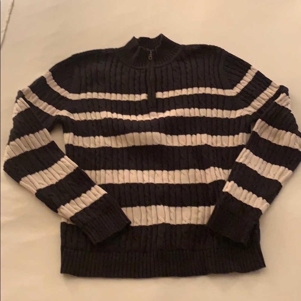 Croft and Barrow long sleeved cotton sweater. M